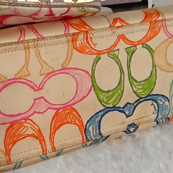 Coach Bag w/Wristlet EUC COA Authentic Large - Picture 15 of 16